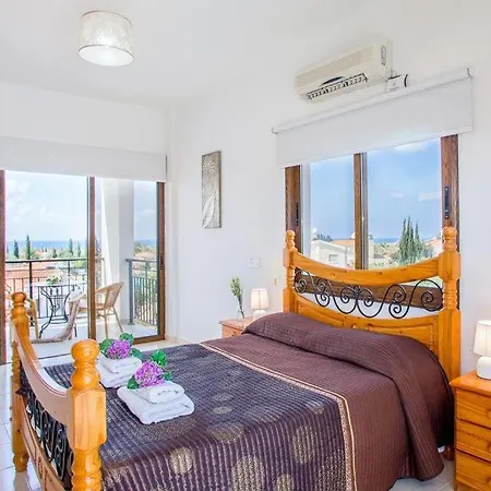 In Sleeps 6 Includes Swimming Pool Air Con And Wifi 9 7